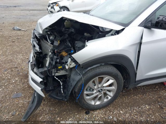 KM8J33A44HU566967 Hyundai TUCSON SE