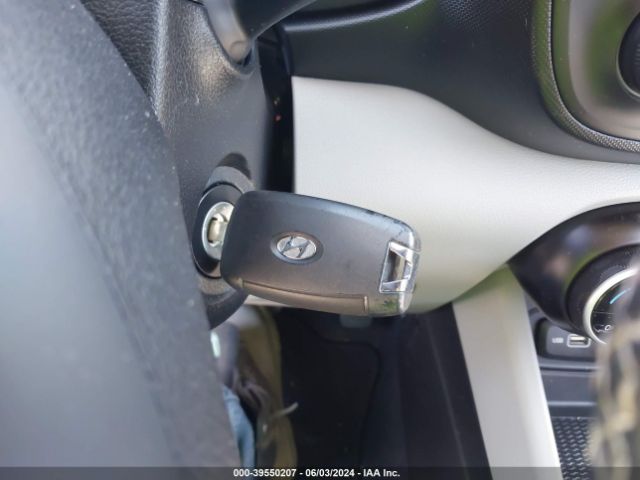 KMHRC8A32NU141041 Hyundai Venue Sel