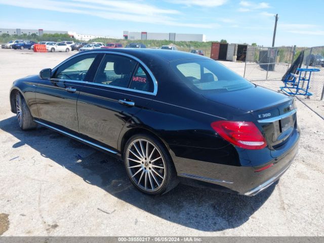 WDDZF4KB7KA547815 Mercedes-Benz E 300 4matic