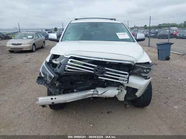 Toyota Sequoia Platinum 2018 5TDDY5G11JS162627 Image 13