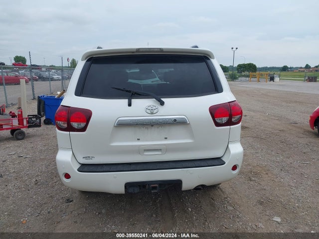 Toyota Sequoia Platinum 2018 5TDDY5G11JS162627 Image 17