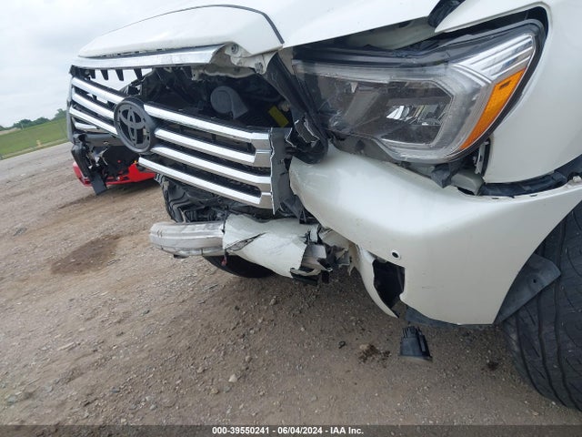 Toyota Sequoia Platinum 2018 5TDDY5G11JS162627 Image 12