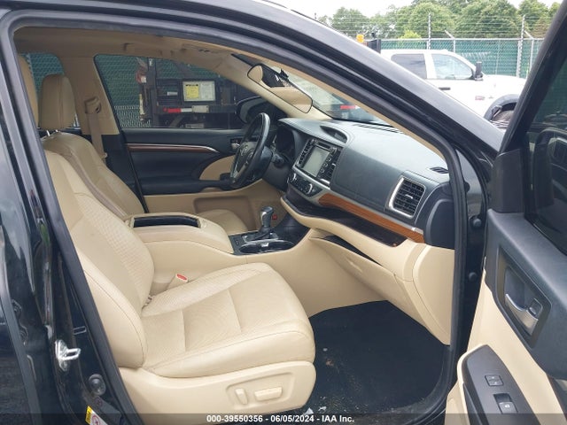 Toyota Highlander Limited Platinum 2019 5TDDZRFH8KS945142 Image 5