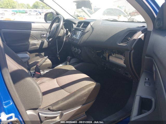2018 MITSUBISHI OUTLANDER SPORT JA4AP3AU3JU004549 Photo 4