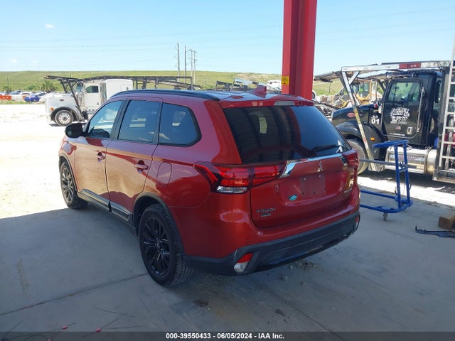 Mitsubishi Outlander Le 2018 JA4AD3A33JZ044049 Image 3