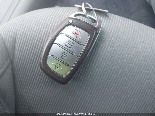 Hyundai ELANTRA SE 2017 5NPD84LF3HH116101 Image 11