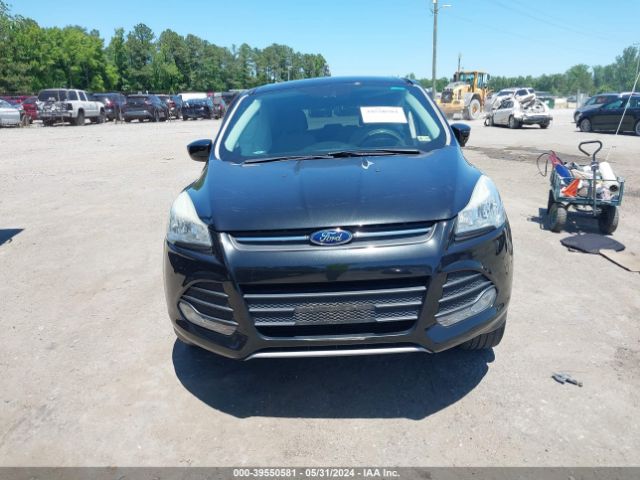 1FMCU9GX5FUC90001 Ford ESCAPE SE