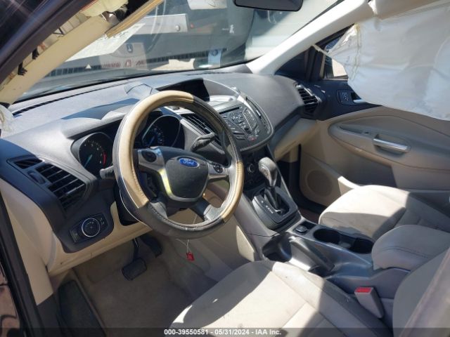 1FMCU9GX5FUC90001 Ford ESCAPE SE