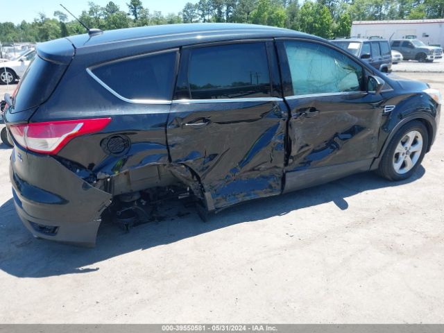 1FMCU9GX5FUC90001 Ford ESCAPE SE
