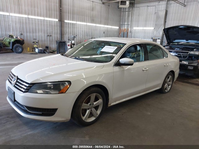 1VWBS7A33EC065657 Volkswagen Passat 1.8t Se