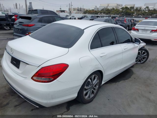 55SWF4JB1HU229038 Mercedes-Benz C 300 Luxury/sport