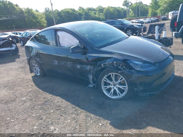 2023 TESLA MODEL Y 7SAYGDEE8PF763263 Photo 0