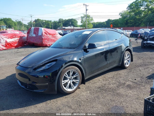 2023 TESLA MODEL Y 7SAYGDEE8PF763263 Photo 1