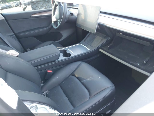2023 TESLA MODEL Y 7SAYGDEE8PF763263 Photo 4