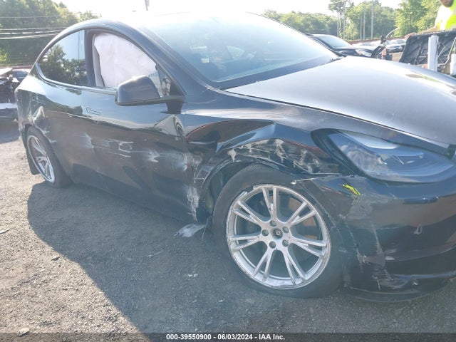 2023 TESLA MODEL Y 7SAYGDEE8PF763263 Photo 5