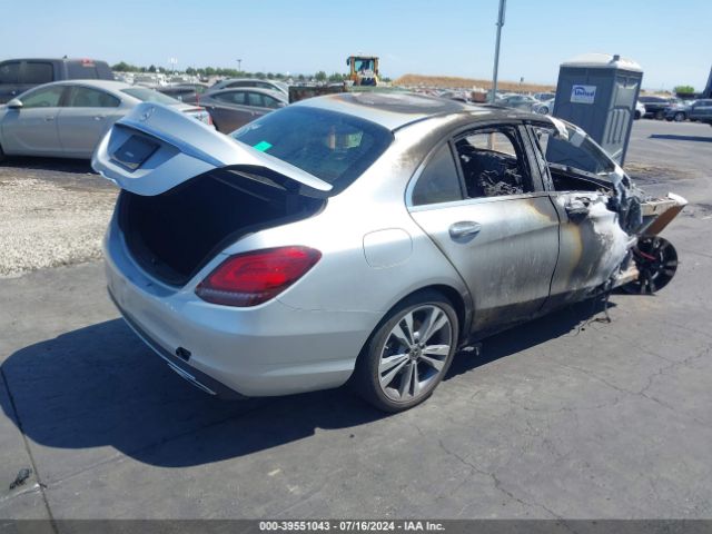 W1KWF8DB6MR632768 Mercedes-Benz C 300 Sedan