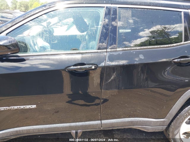 Jeep Compass Latitude 4x4 2019 3C4NJDBB4KT593988 Image 14
