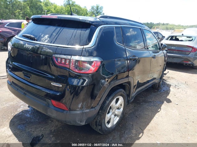 Jeep Compass Latitude 4x4 2019 3C4NJDBB4KT593988 Image 4