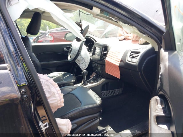Jeep Compass Latitude 4x4 2019 3C4NJDBB4KT593988 Image 5