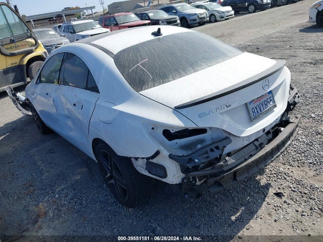 Mercedes-Benz CLA 250 2018 WDDSJ4EB3JN648806 Image 3
