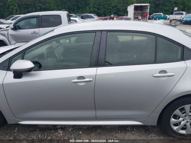 JTDEPMAE5MJ124977 Toyota COROLLA LE