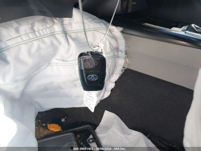 4T1B21HK9KU013772 Toyota Camry Hybrid Se