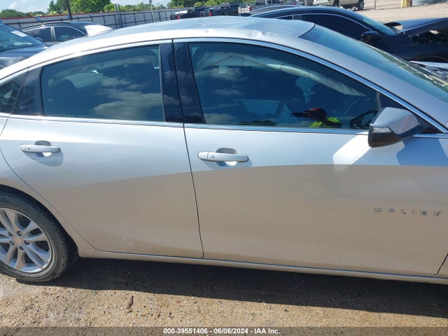 Chevrolet MALIBU LT 2018 1G1ZD5ST9JF140720 Image 13