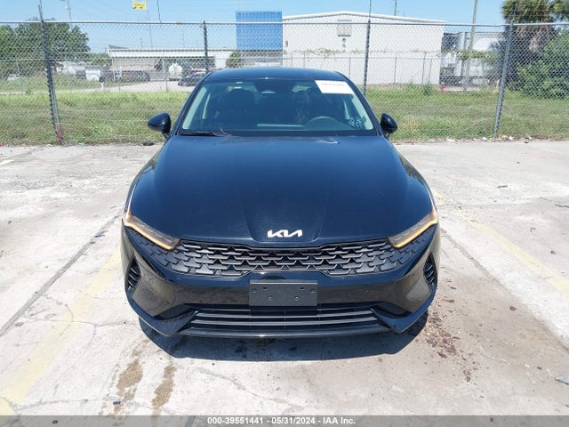 39551441 :رقم المزاد ، 5XXG14J22NG138440 vin ، 2022 Kia K5 Lxs مزاد بيع