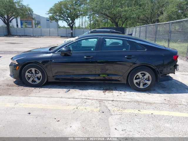 39551441 :رقم المزاد ، 5XXG14J22NG138440 vin ، 2022 Kia K5 Lxs مزاد بيع