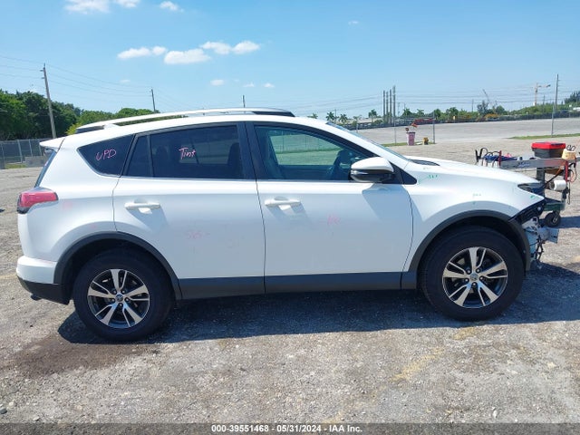 Toyota Rav4 Xle 2017 2T3WFREV3HW395803 Image 13