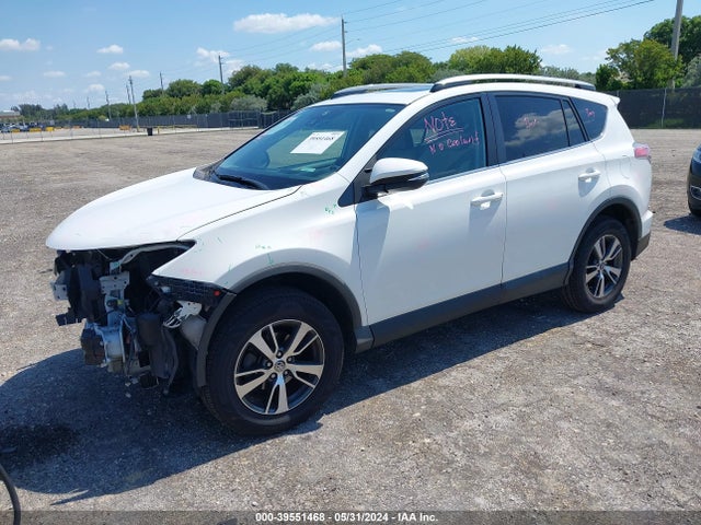 Toyota Rav4 Xle 2017 2T3WFREV3HW395803 Image 2