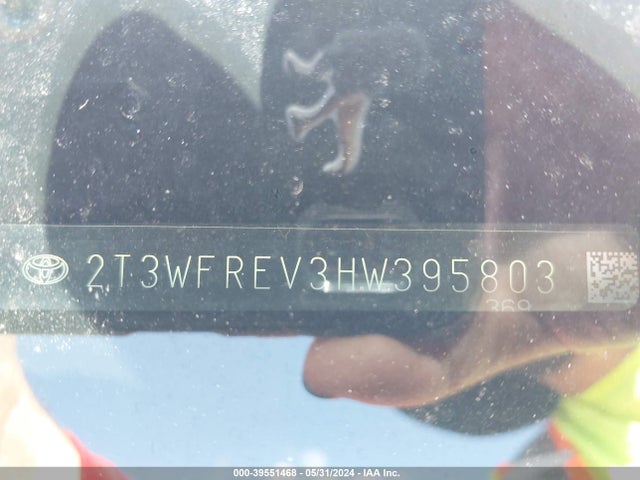 Toyota Rav4 Xle 2017 2T3WFREV3HW395803 Image 9