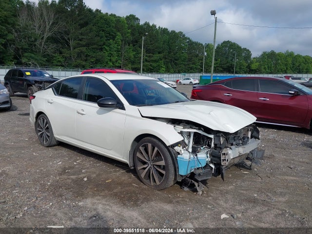 2019 1N4BL4CV7KC203263 main image