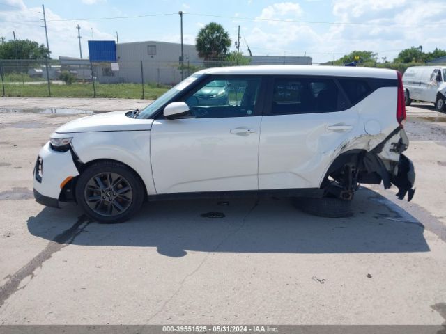 KNDJ33AU0M7784272 KIA SOUL EX