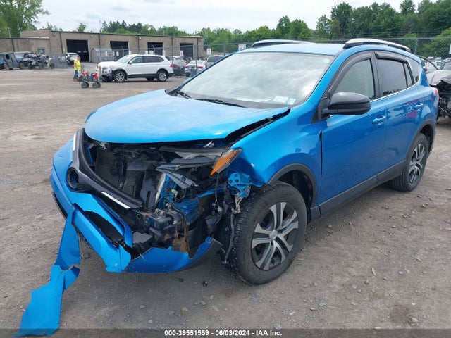 Toyota RAV4 LE 2016 JTMBFREV4GD180179 Image 2