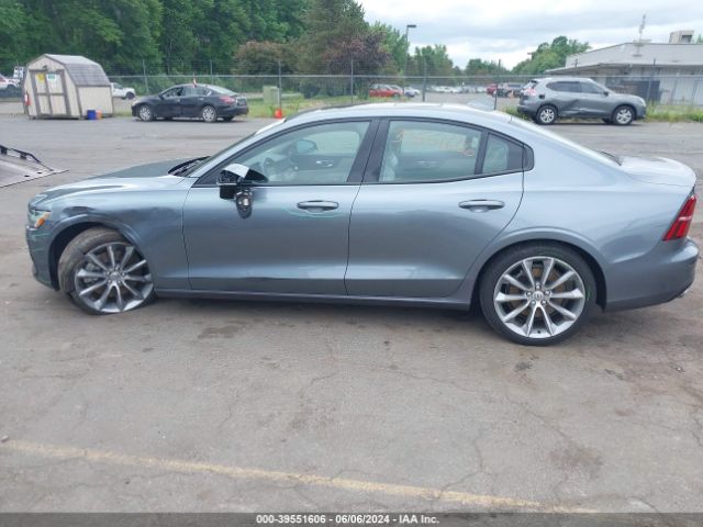 7JRA22TK6MG092916 Volvo S60 T6 Momentum
