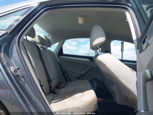 1VWAS7A35GC048874 Volkswagen Passat 1.8t S