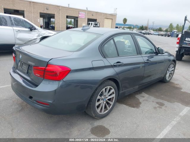WBA8E5G55JNU47864 BMW 320i Xdrive