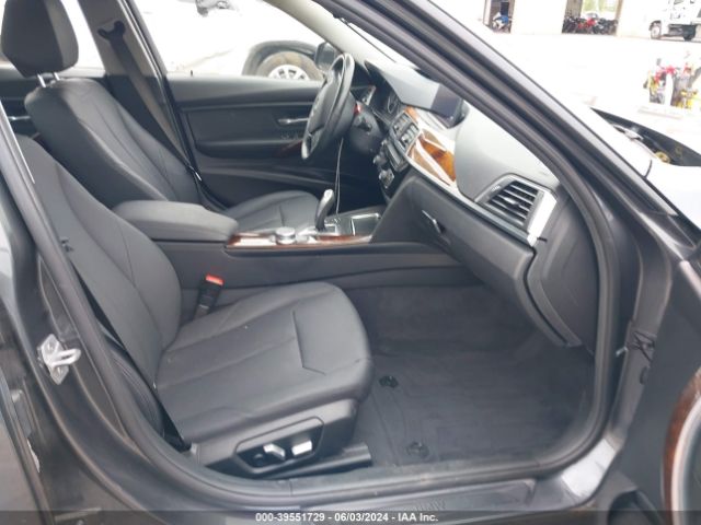 WBA8E5G55JNU47864 BMW 320i Xdrive