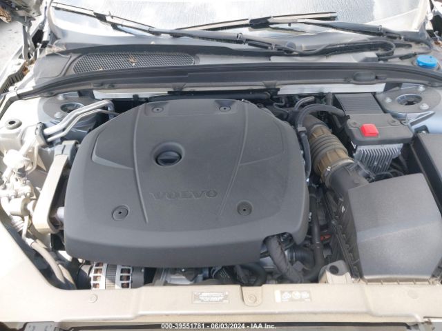 7JRA22TKXLG063952 Volvo S60 T6 Momentum