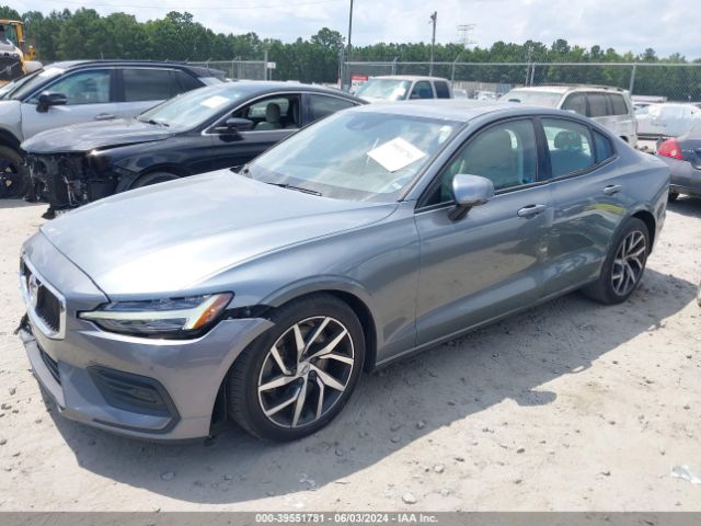 7JRA22TKXLG063952 Volvo S60 T6 Momentum