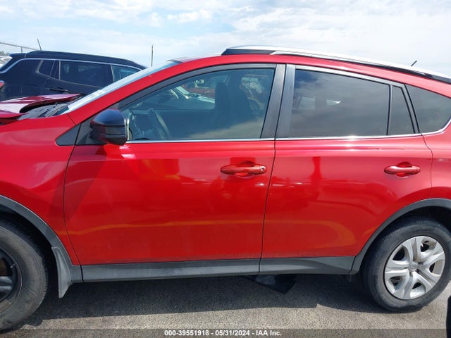 Toyota RAV4 LE 2015 JTMBFREV2FJ014730 Image 14
