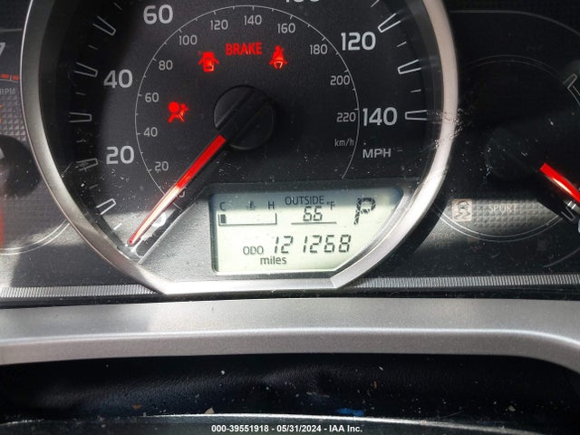 Toyota RAV4 LE 2015 JTMBFREV2FJ014730 Image 15