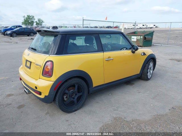 2007 MINI COOPER S WMWMF73597TL83331 Photo 3
