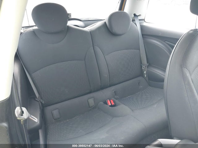 2007 MINI COOPER S WMWMF73597TL83331 Photo 7