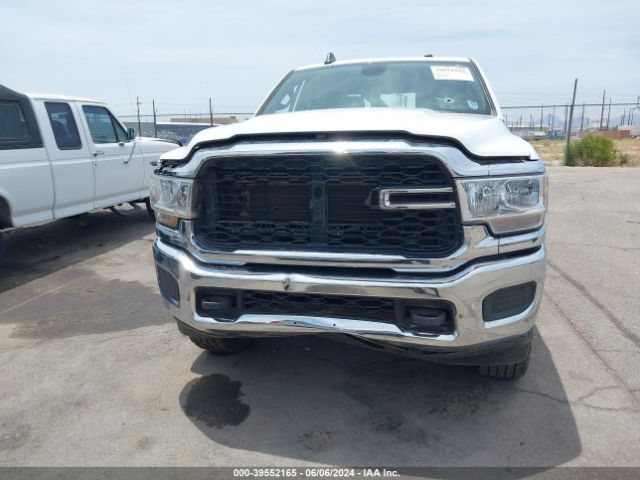 3C6UR5CJ5MG679913 RAM 2500 Tradesman  4x4 6'4 Box