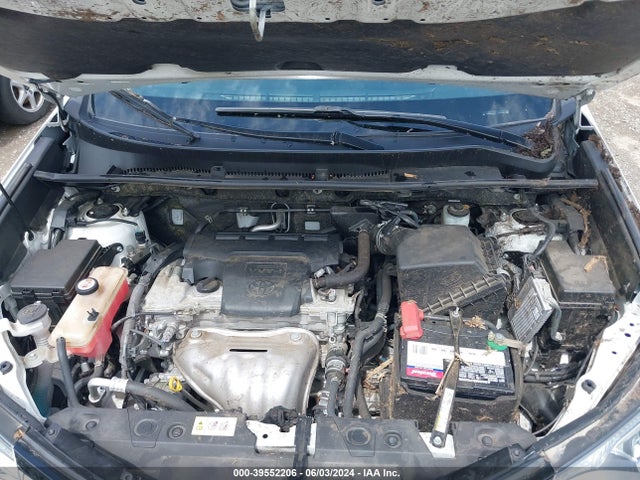 Toyota RAV4 LE 2018 JTMBFREV7JJ190102 Image 10