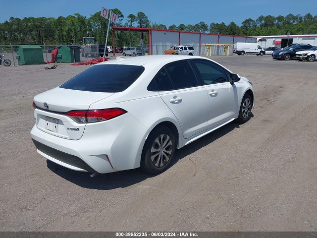 Toyota Corolla Hybrid Le 2022 JTDEAMDE3NJ041076 Image 4