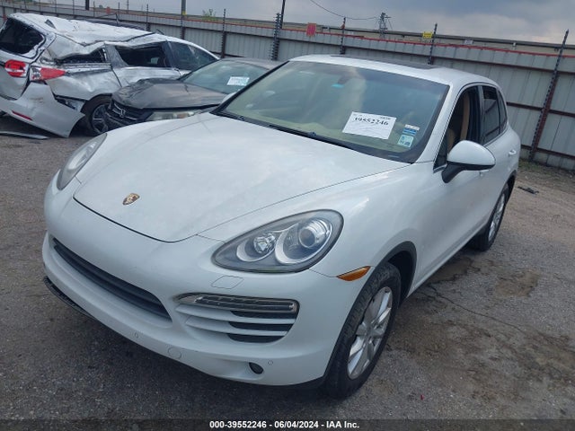 2013 PORSCHE CAYENNE WP1AA2A23DLA12143 Photo 1