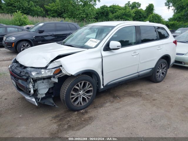 JA4AZ3A38HZ049100 Mitsubishi Outlander Se